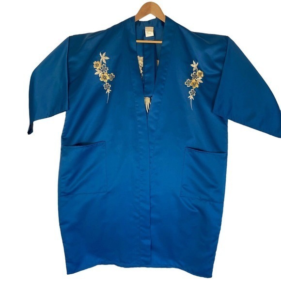 Embroidered Floral Asian Robe Royal Blue One Size Made In Japan NWOT - Picture 2 of 9